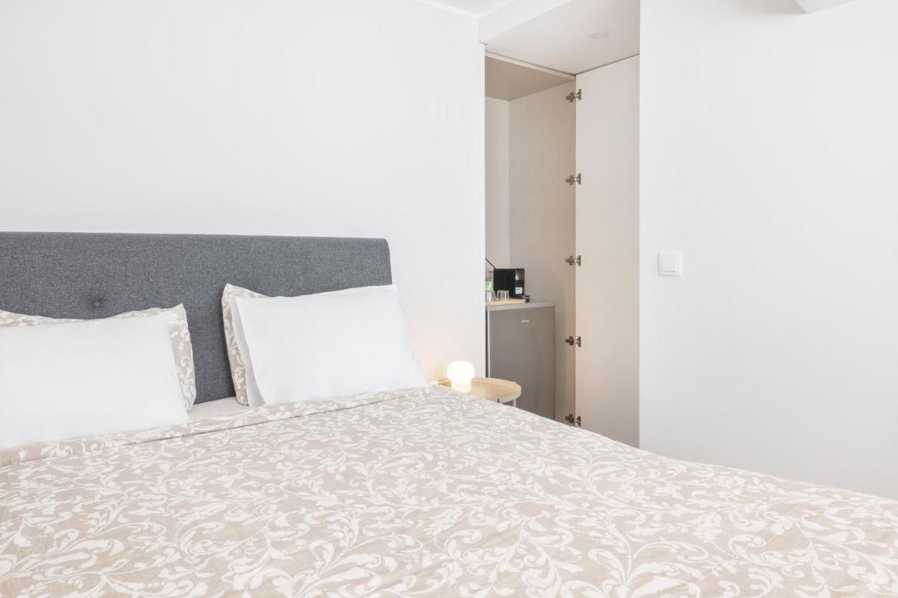 Olala Lisbon Oriente Suites C Exterior photo