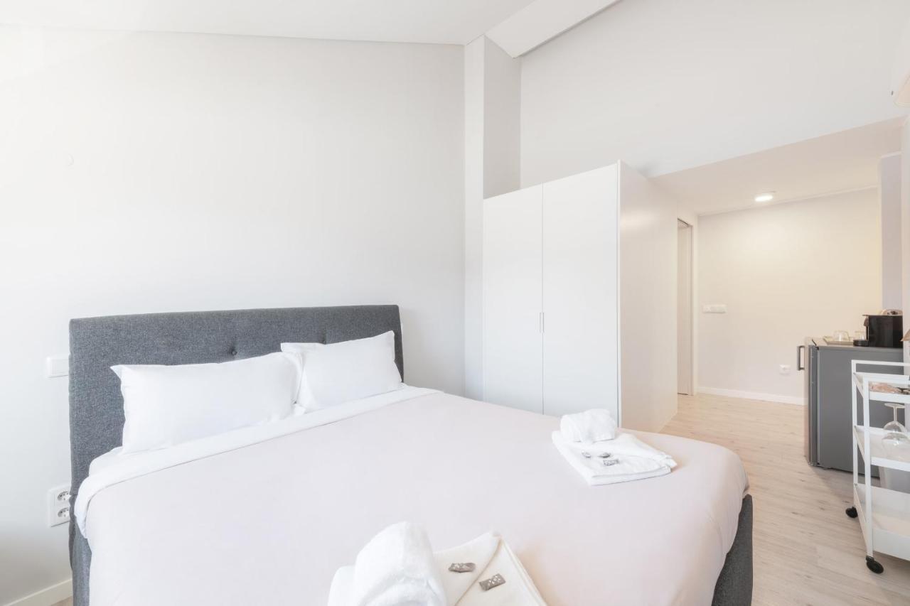 Olala Lisbon Oriente Suites C Exterior photo