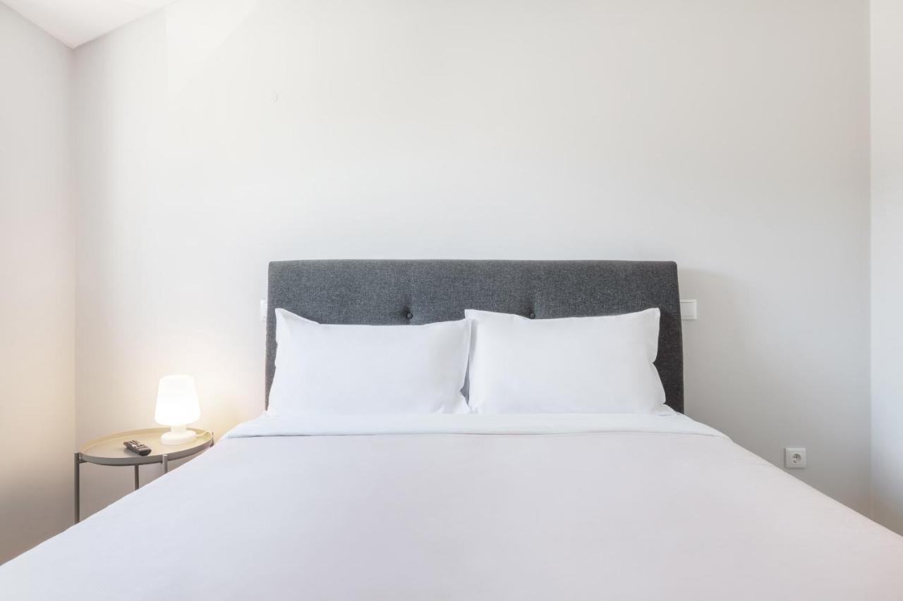 Olala Lisbon Oriente Suites C Exterior photo